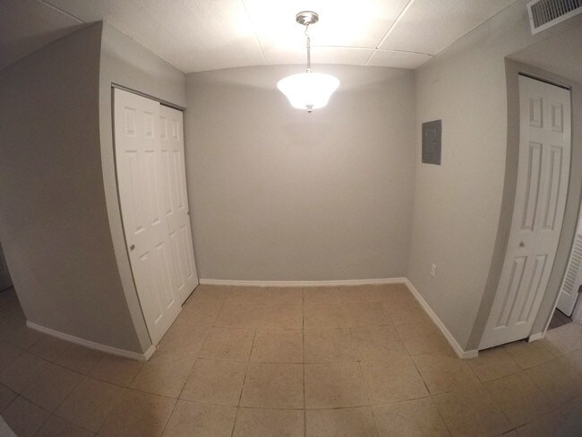 Building Photo - 4810 E Busch Blvd