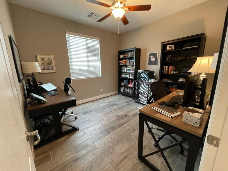 bedroom 5 - 10647 Marble Arch St