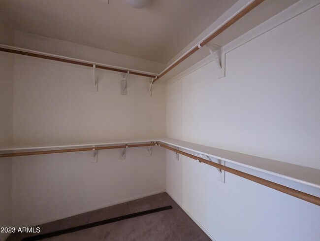 Building Photo - 5794 W Golden Ln