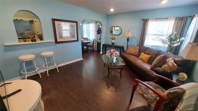 Building Photo - 110 N Crest Ave