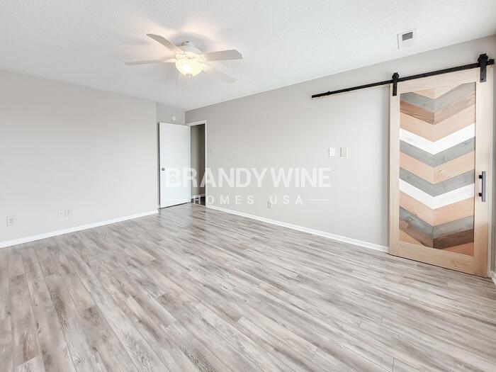 Building Photo - 9685 W Quarter Moon Dr