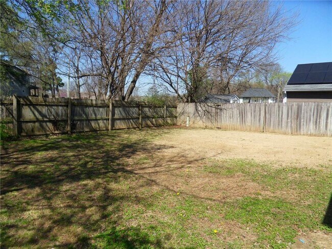 Building Photo - 2937 N Fiesta Dr