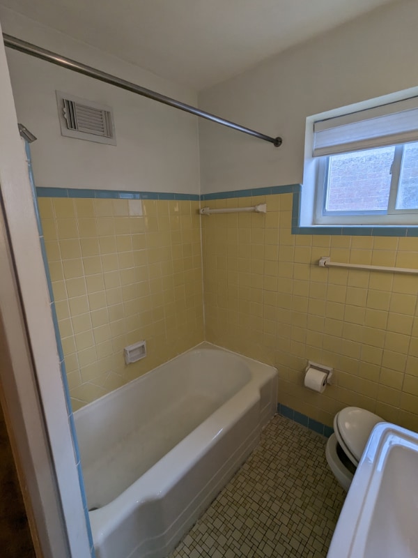 Building Photo - 3396 Tedmar Ave