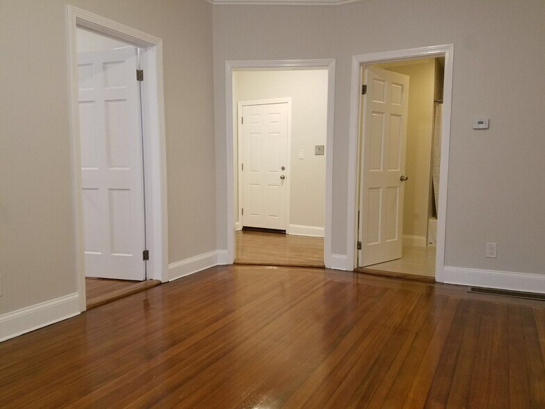 Building Photo - 14 Townsend St