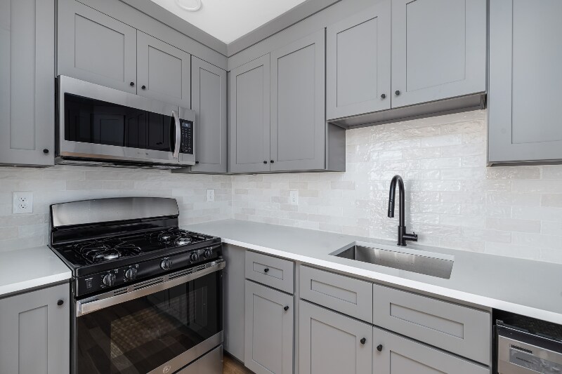 Building Photo - 293 Governor St