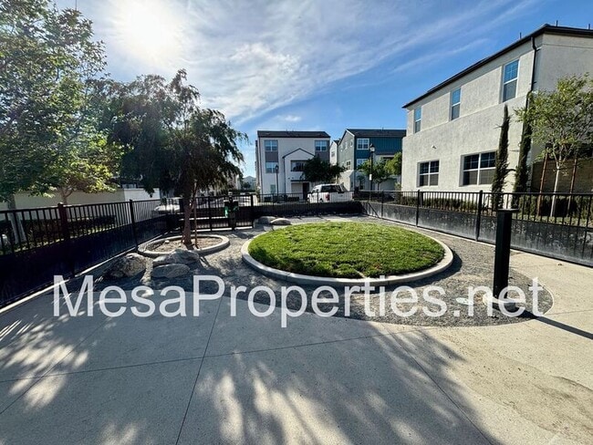 Building Photo - 4459 S Grant Pso