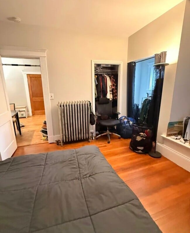 Building Photo - Amazing Value! Brighton 3-bed/1-bath; Great Location on the B and D Lines