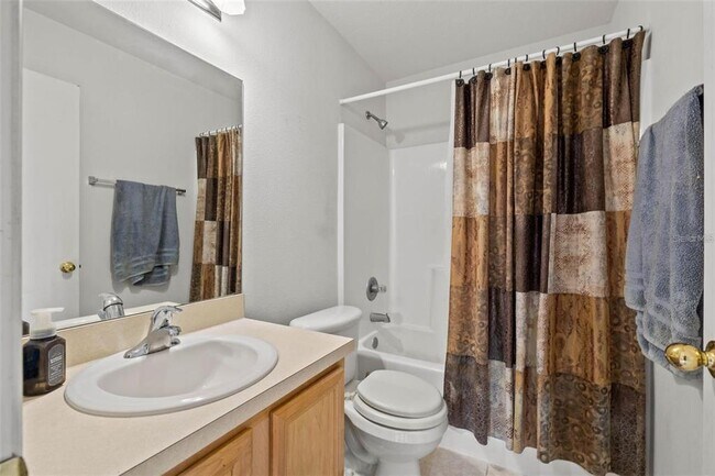 Building Photo - 2565 Harn Blvd