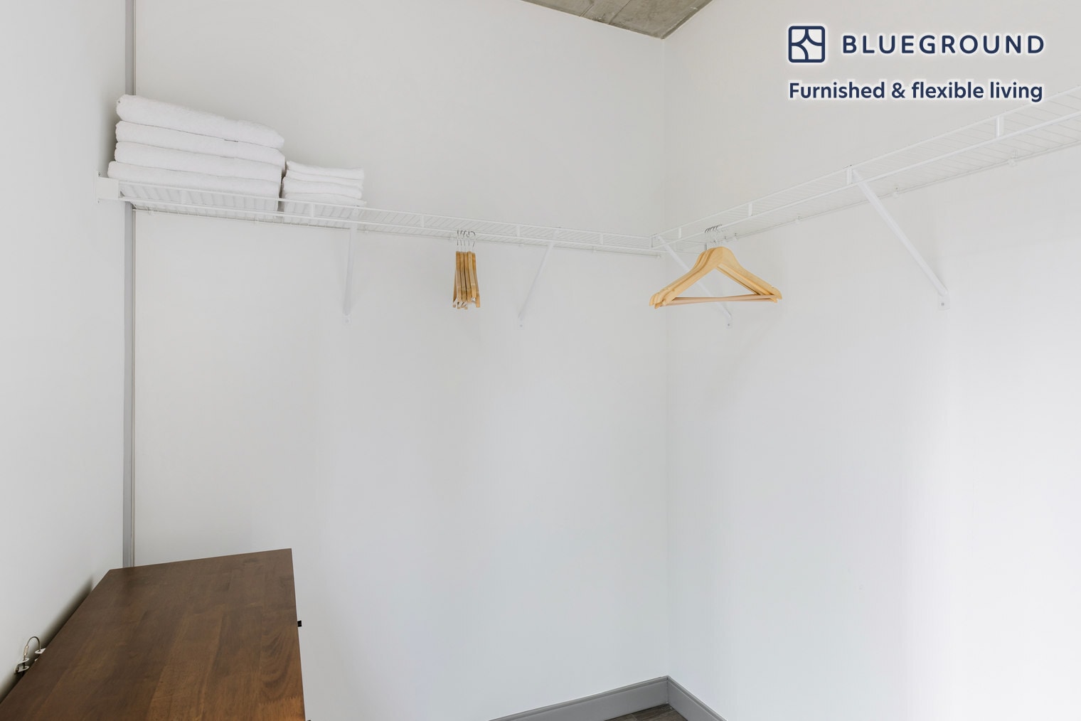 Building Photo - 215 W Lake St