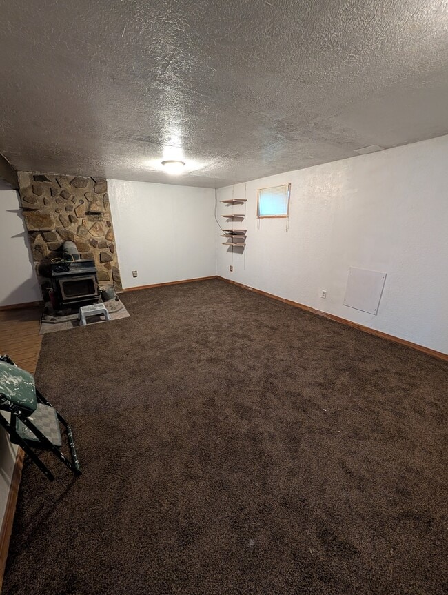 Building Photo - 277 W 600 S