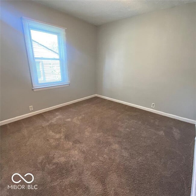 Building Photo - 1039 N Lynhurst Dr