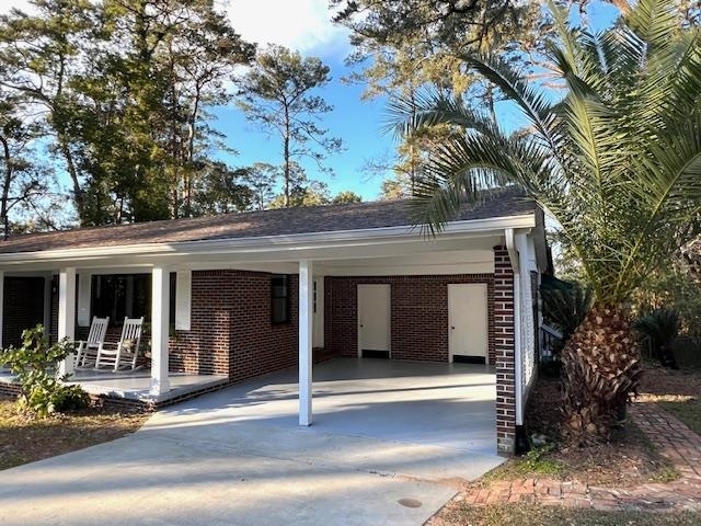 Building Photo - 1918 Sunset Ln
