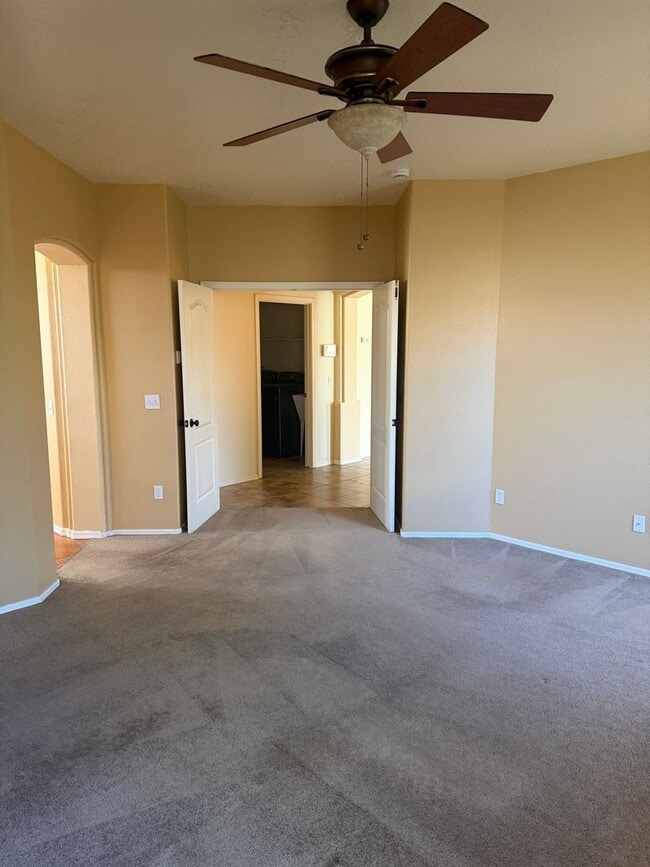 Building Photo - Great Location on Cul de Sac Lot