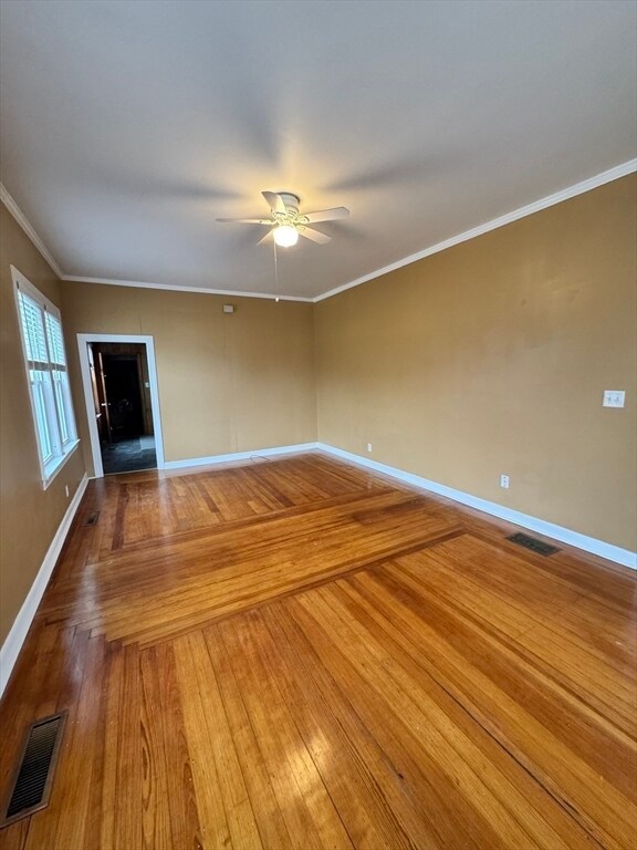 Building Photo - 15 Clara St