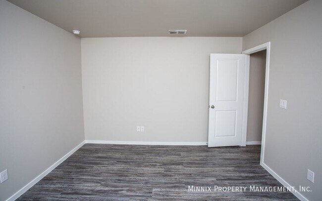 Building Photo - 921 Tulane St