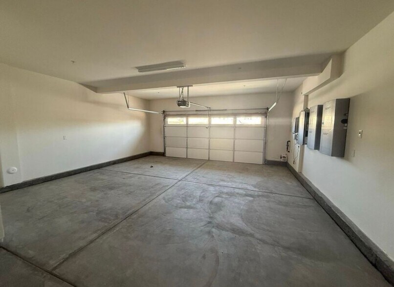 Building Photo - 13329 Racimo Ct
