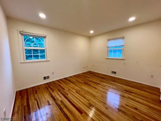 Building Photo - 63 Primrose Ln