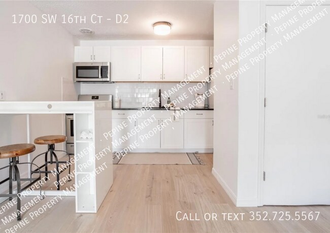 Building Photo - 1700 SW 16th Ct