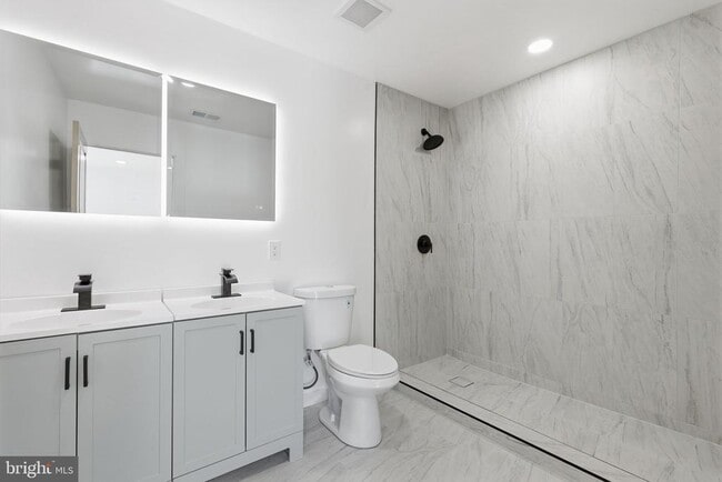 Building Photo - 68 Daffodil Ln