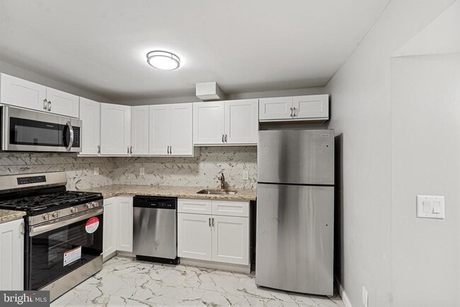 Building Photo - 225 Market St