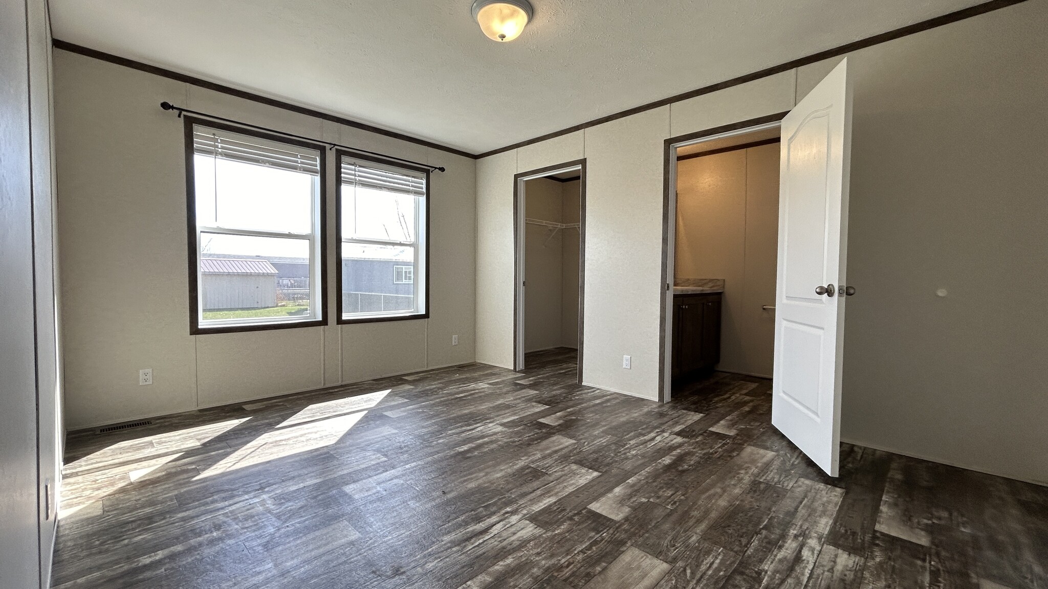 Building Photo - 18 Skeena St