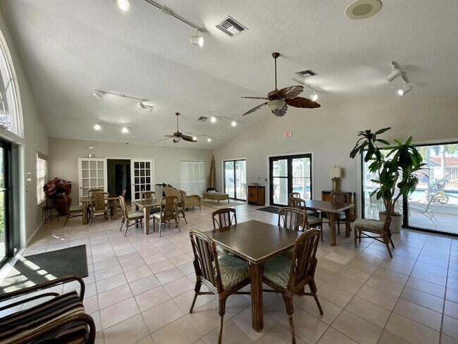 Building Photo - 7954 Stirling Bridge Blvd S