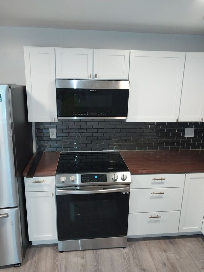 Building Photo - Brand New 2 Bedroom Apartments in Downtown...