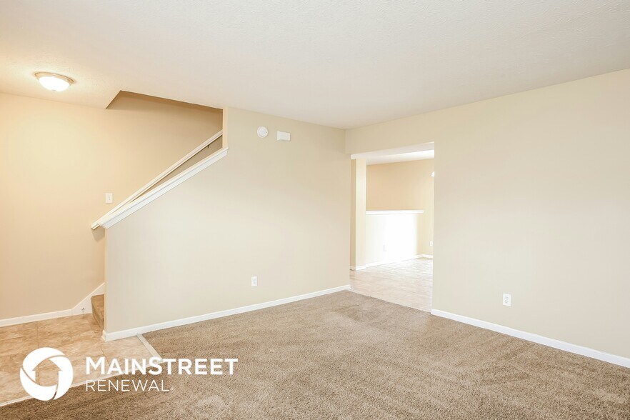 Building Photo - 10734 Snowdrop Way
