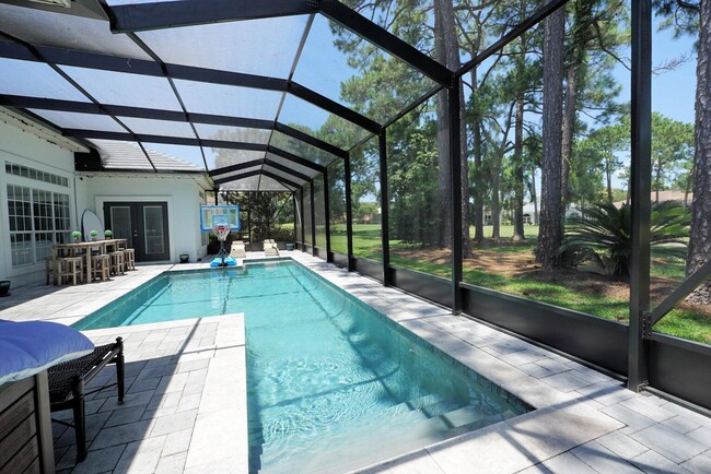 Building Photo - 83 Azure Pl