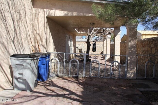 Building Photo - 7409 Edgemere Blvd