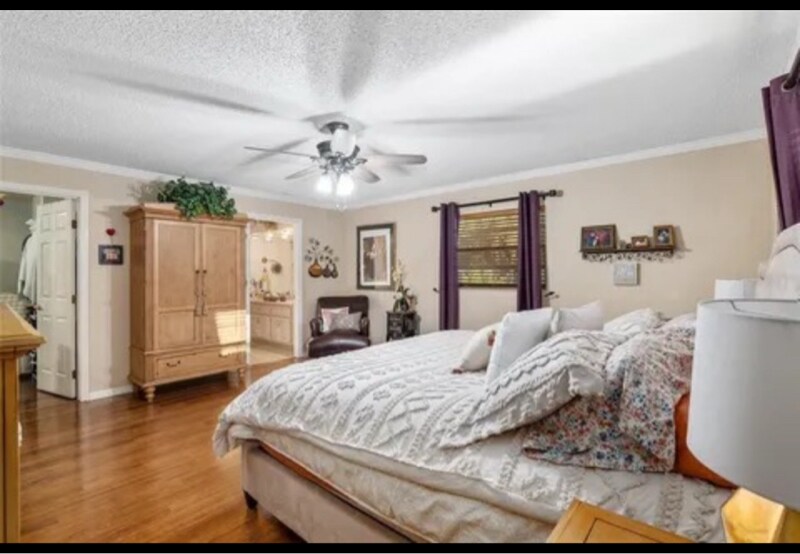 Building Photo - 4100 SW 86th Terrace