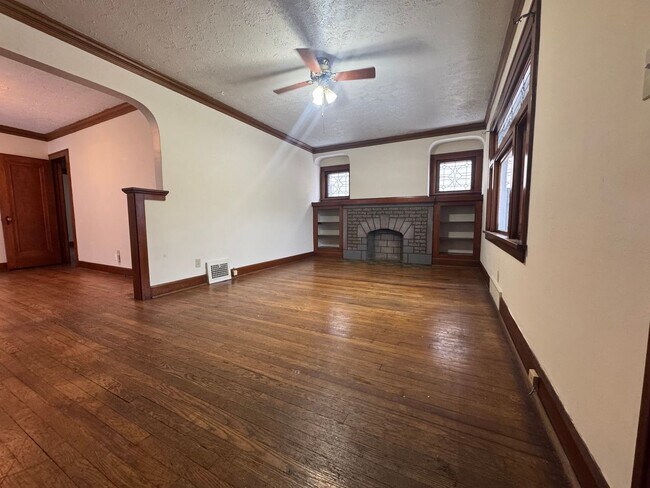 Building Photo - 4116 Biddulph Ave