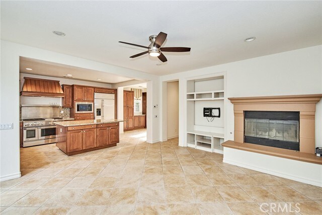 Building Photo - 15509 Orchid Ave