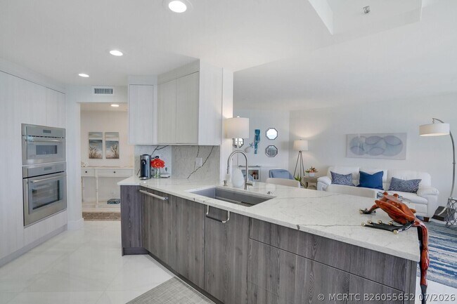 Building Photo - 3560 S Ocean Blvd