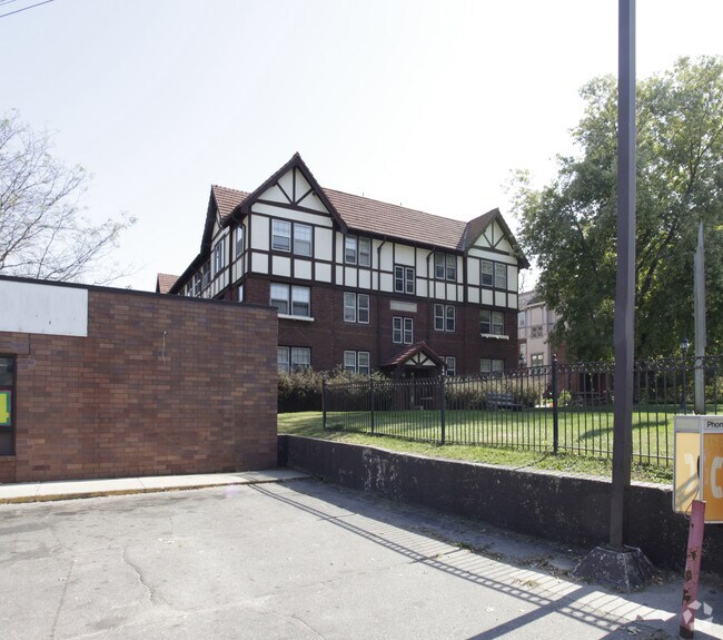 Primary Photo - Ayrshire Apartments