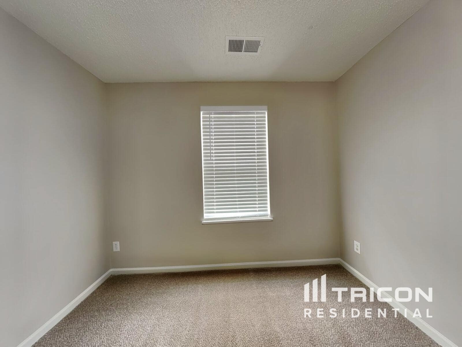 Building Photo - 149 Fox Grove Cir
