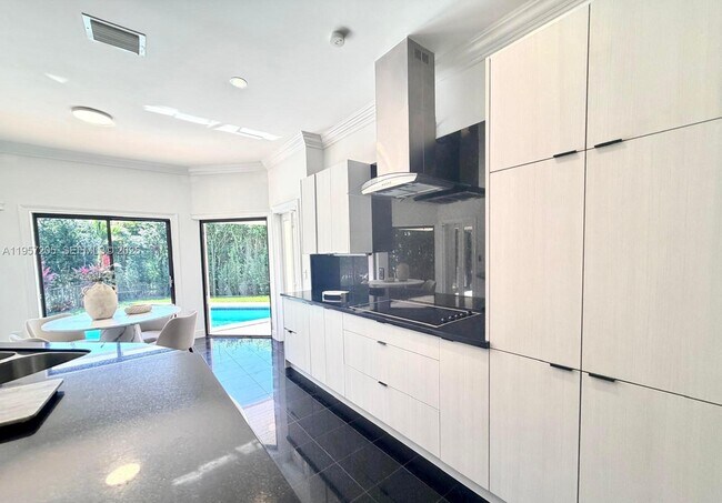 Building Photo - 301 Isla Dorada Blvd