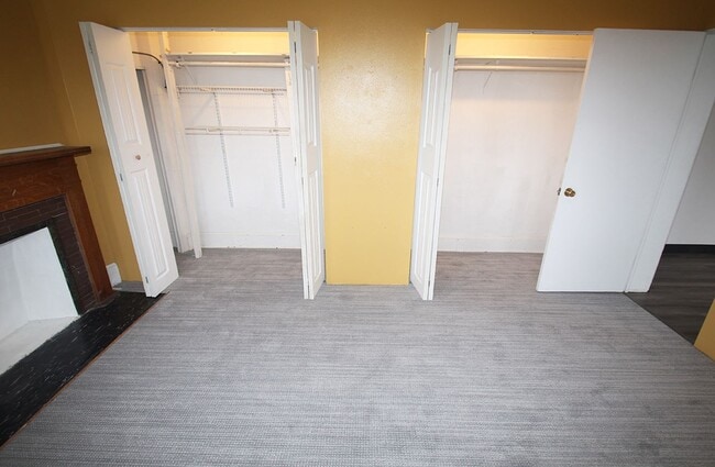 Building Photo - CHARMING 2 BEDROOM TUDOR REVIVAL APARTMENT W/ SOME VIEWS