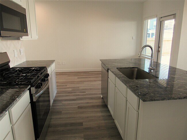 Building Photo - 2807 Glengary River Wy