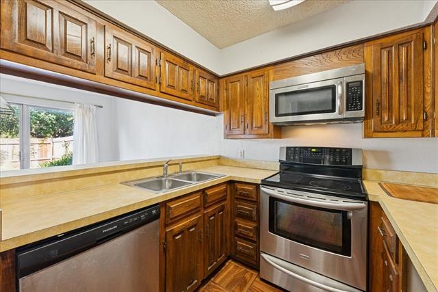 Building Photo - 2905 Country Pl Cir