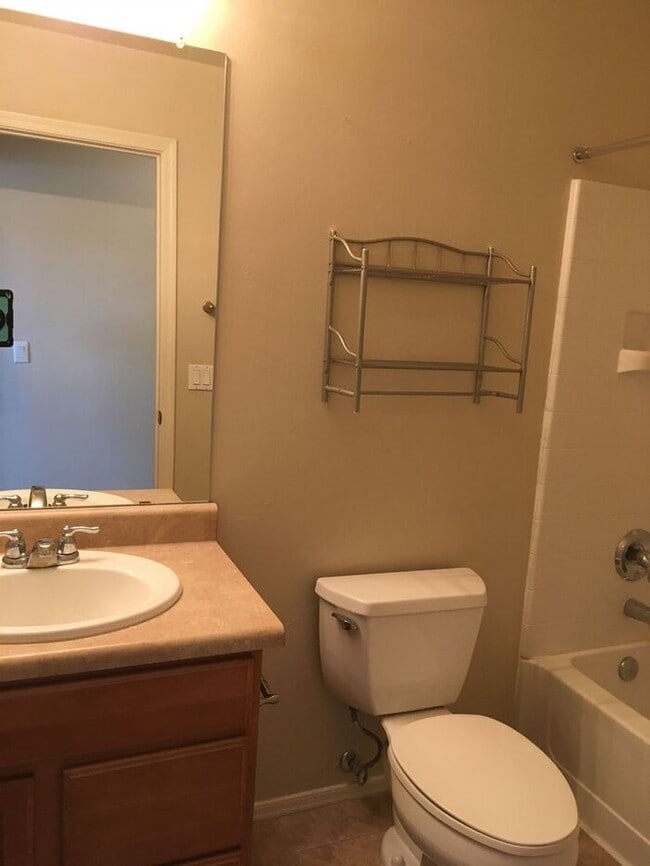 Building Photo - 7201 E Bloomtree Ln