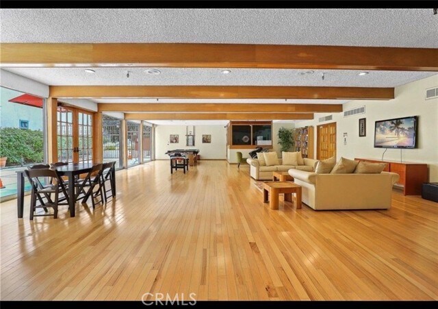 Building Photo - 1127 E Del Mar Blvd