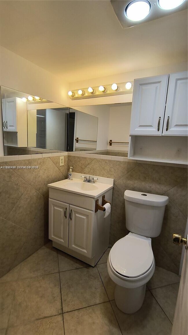 Building Photo - 53 Coventry C