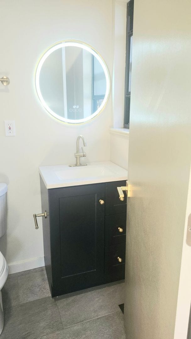 Building Photo - 6068 Vivian Ct