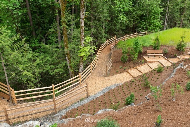 Building Photo - 22320 SE 43rd Pl