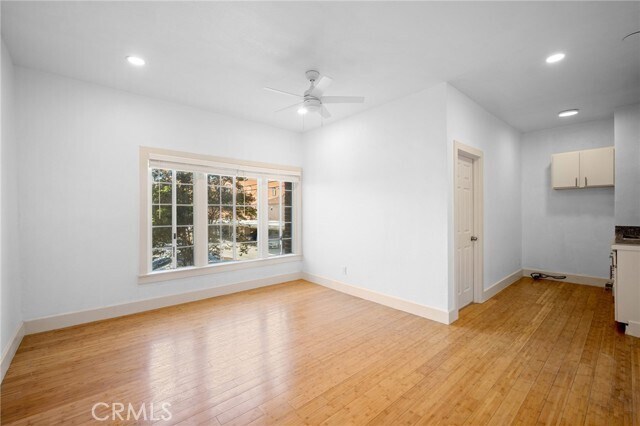 Building Photo - 228 S Kenwood St