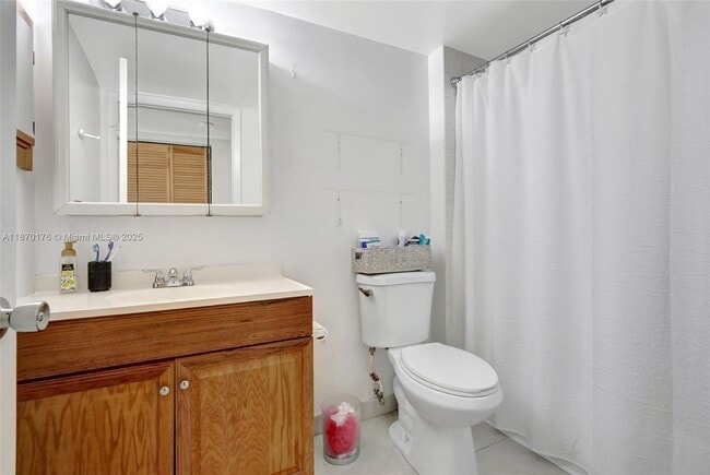 Building Photo - 9999 Summerbreeze Dr
