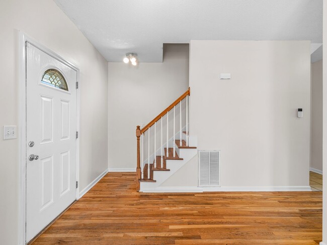 Building Photo - 217 Derby Downs Dr