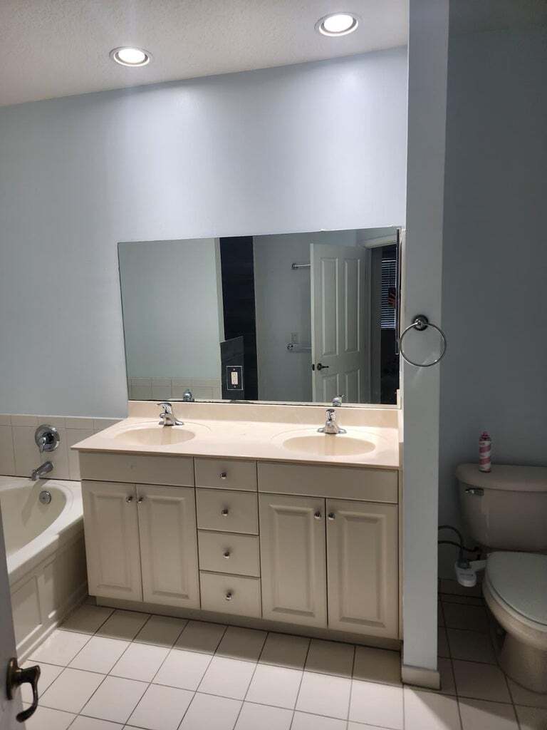 Building Photo - 460 Marbella Dr