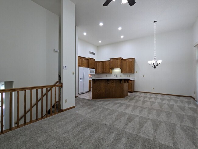 Building Photo - 1855 Sheyenne St